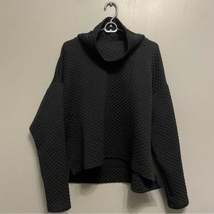 New Balance - Slouched Black Turtle Neck